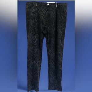 LOGO by Lori Goldstein Size XL Black Snake-Print A228619Slim Leg Jean Pants NWOT